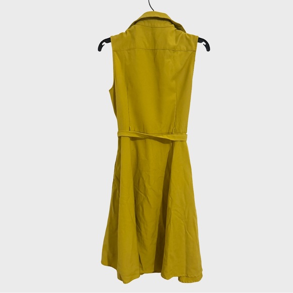 Sharagano Chartreuse Yellow Buttoned Belted Midi Sleeveless Dress. - Picture 2 of 6
